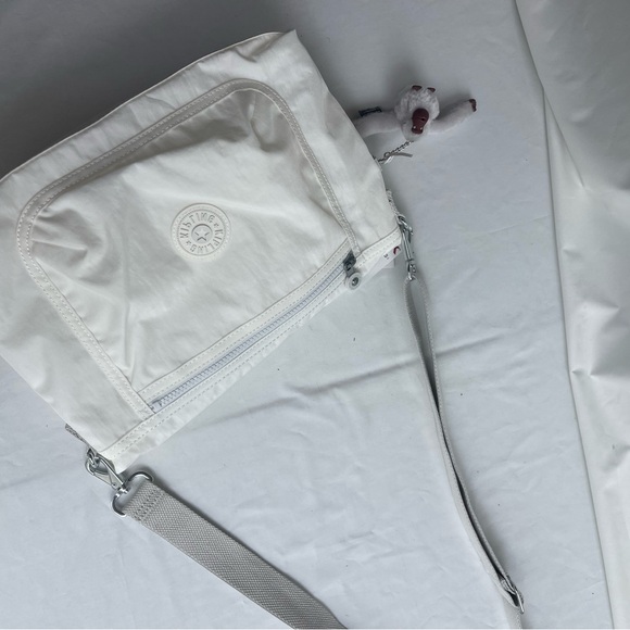 Kipling white handbag/ crossbody bag 2 in 1  new with tag - Picture 11 of 13